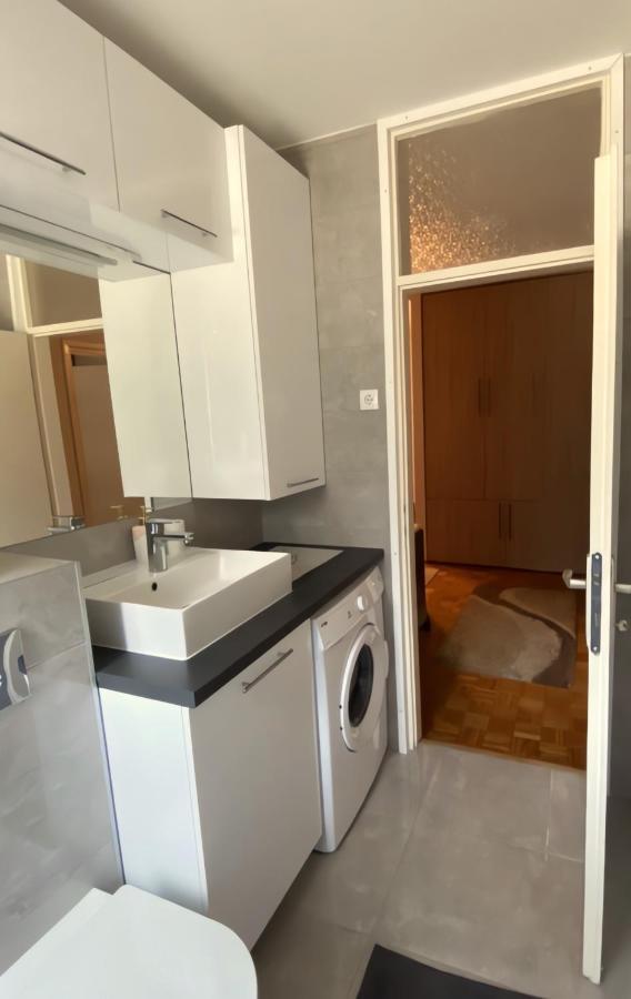 Central Park Apartment Čačak エクステリア 写真