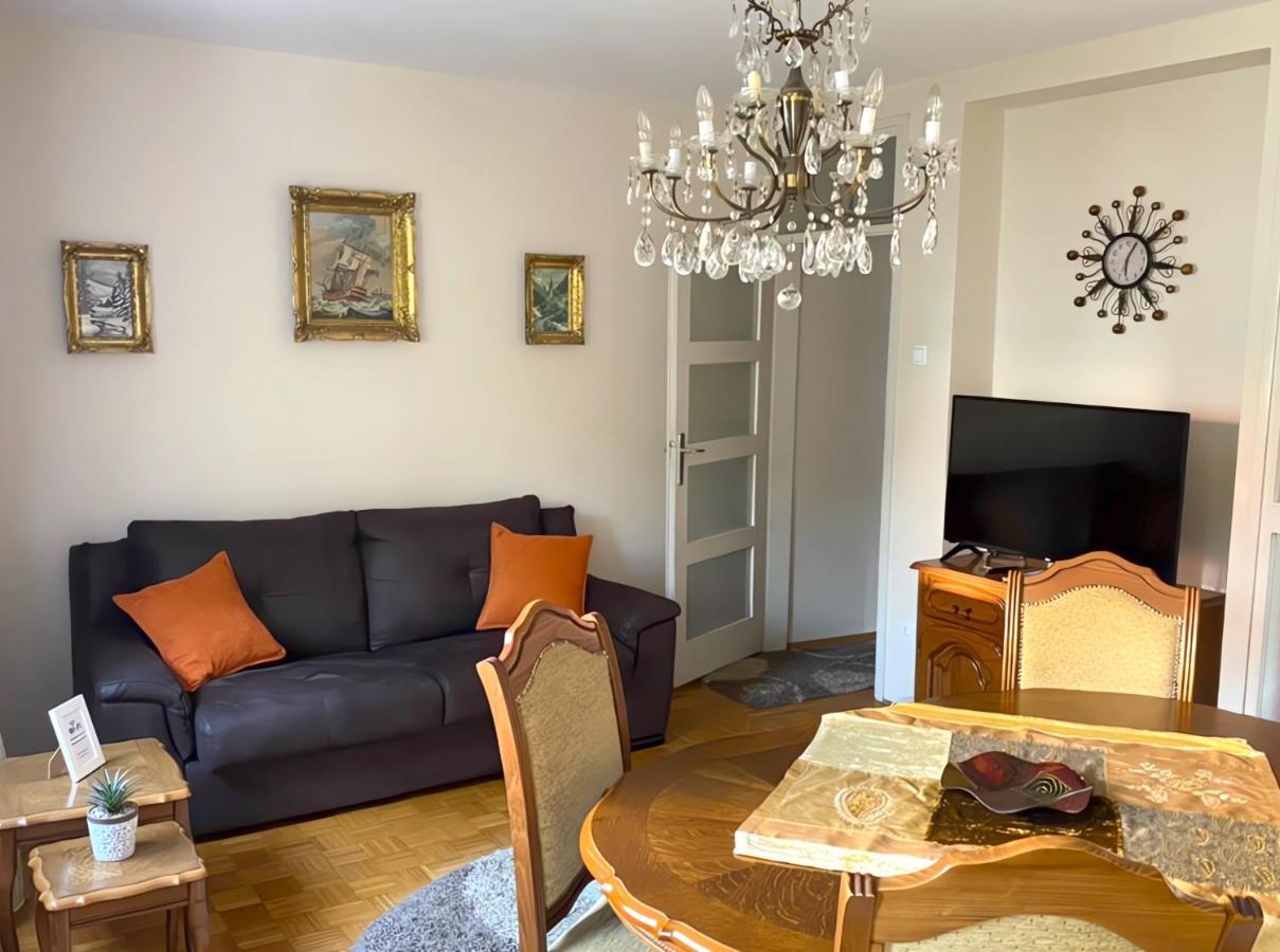 Central Park Apartment Čačak エクステリア 写真