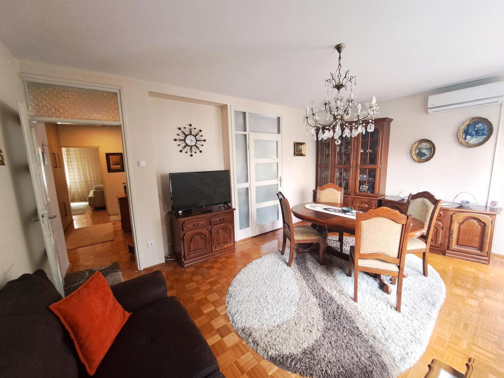 Central Park Apartment Čačak エクステリア 写真